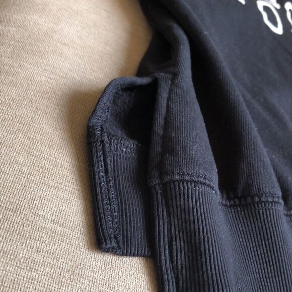 H&M 🎉HP🎉Women’s Sweatshirt “Laugh More” - Picture 7 of 7